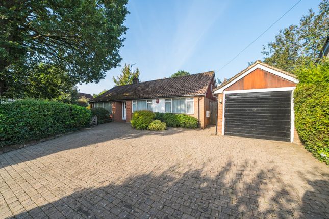 Knoll Road, Surrey GU7 4 bed detached house for sale