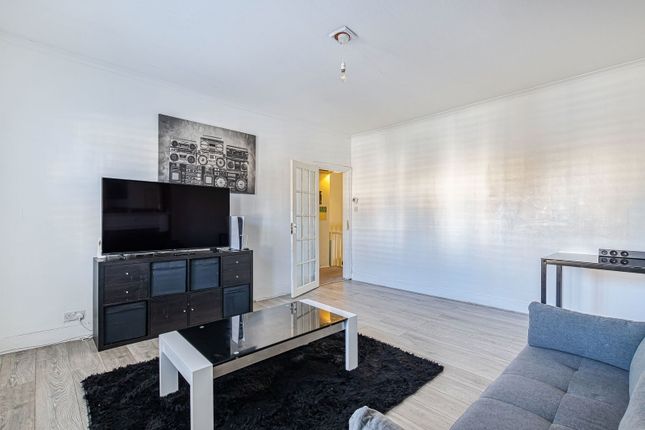 Farnley Road, London SE25 2 bed flat for sale