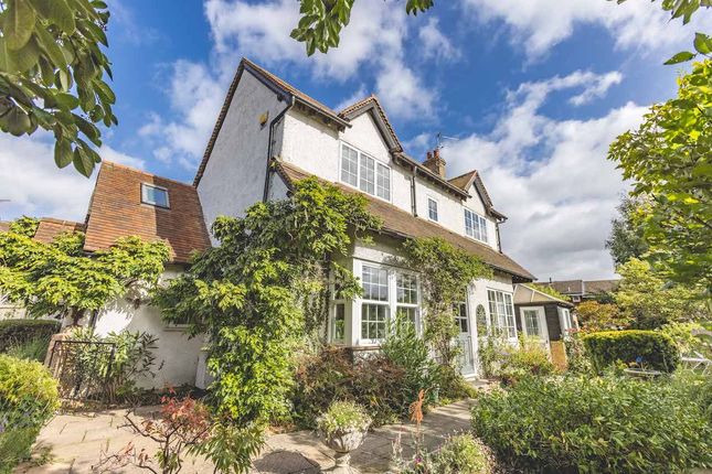 Church Walk, Burnham SL1 4 bed detached house for sale