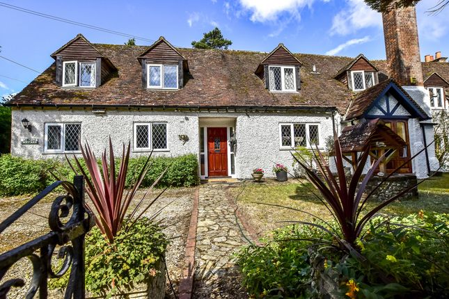 5 bedroom semi-detached house for sale