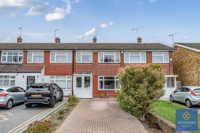 Charlotte Gardens, Romford, RM5 3 bed terraced house for sale