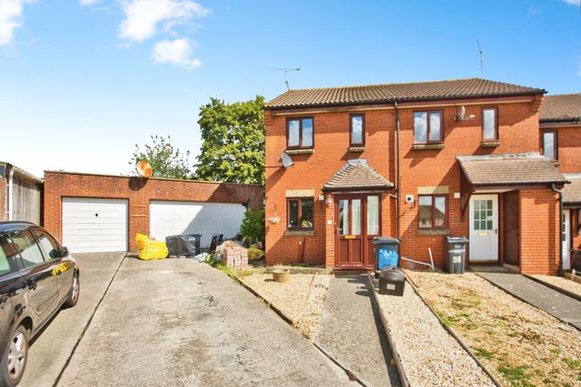 2 bedroom semi-detached house for sale