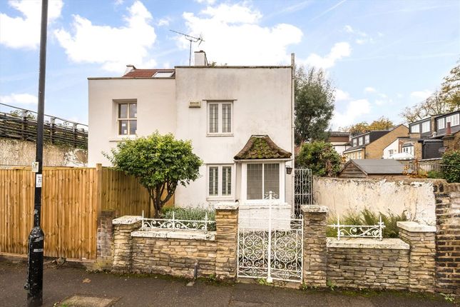 Hardwicke Road, London W4 2 bed house for sale