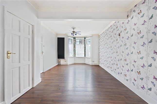 4 bedroom end of terrace house for sale