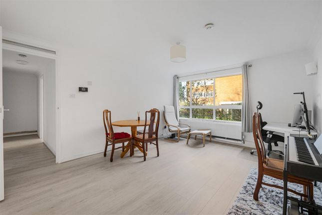 Homefield Park, Sutton 2 bed apartment for sale