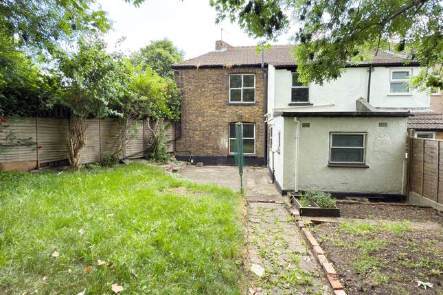 Neal Street, Watford 2 bed end of terrace house for sale