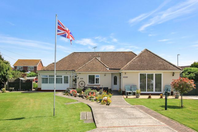 St. Marys Road, New Romney TN28 4 bed detached bungalow for sale