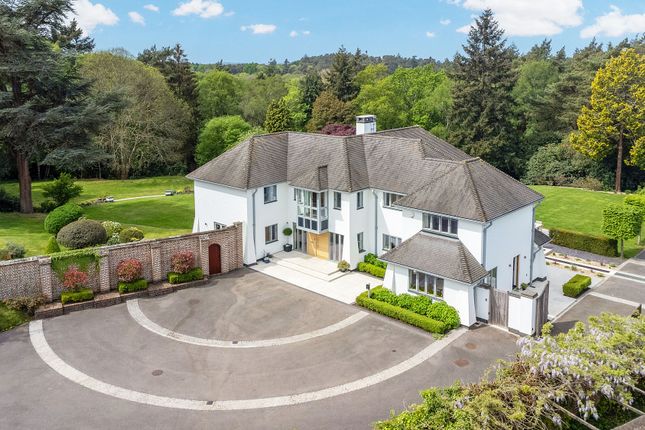 Thursley Road, Churt, GU10 5 bed detached house for sale