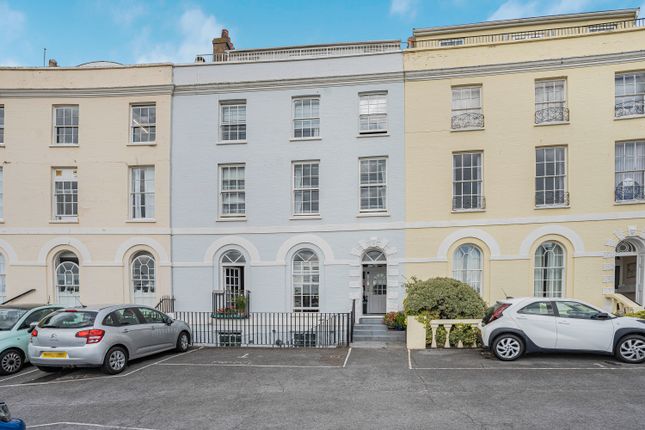 Den Crescent, Teignmouth, TQ14 8BG 1 bed apartment for sale