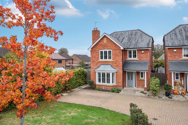 Heatherfield Place, Sonning Common RG4 4 bed detached house for sale