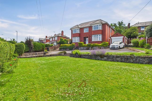 5 bed detached house