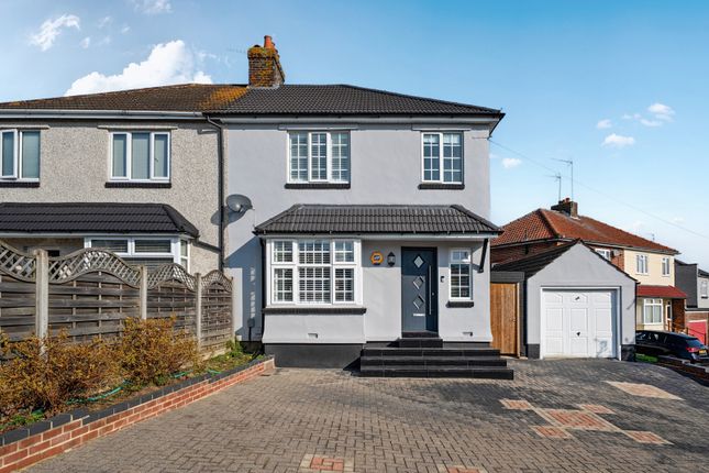 Midfield Avenue, Bexleyheath 3 bed semi