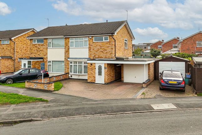 Pembroke Avenue, Leicester LE7 3 bed semi