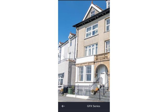 7 bed terraced house