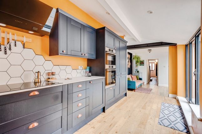 4 bedroom terraced house for sale