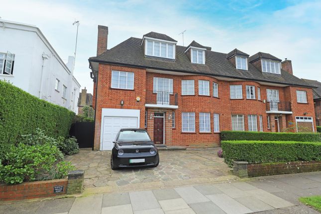 5 bedroom semi-detached house for sale
