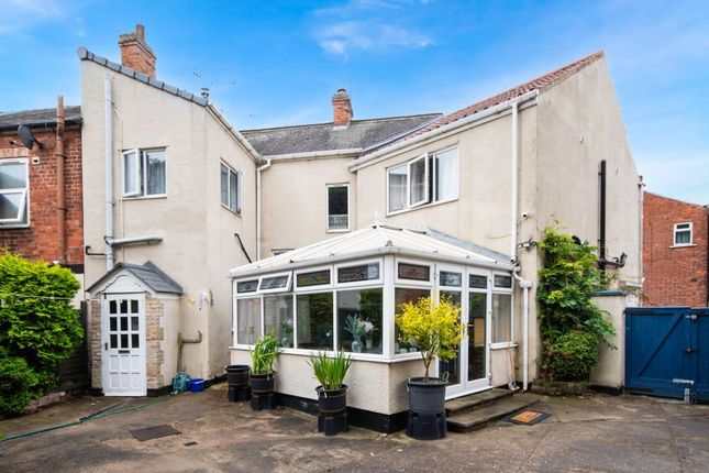 5 bedroom end of terrace house for sale