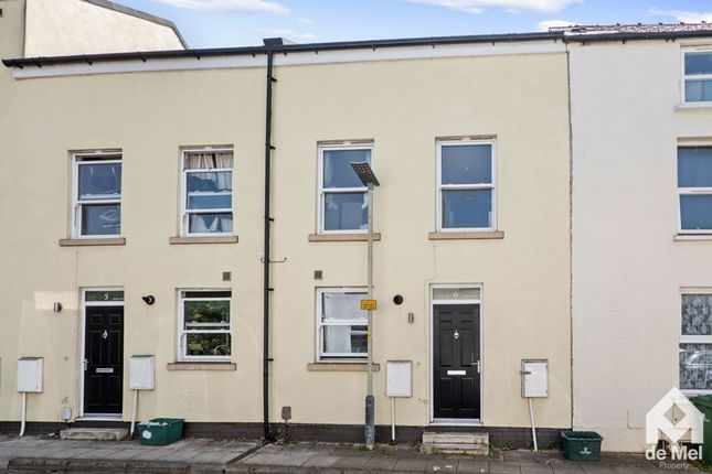 3 bedroom town house for sale
