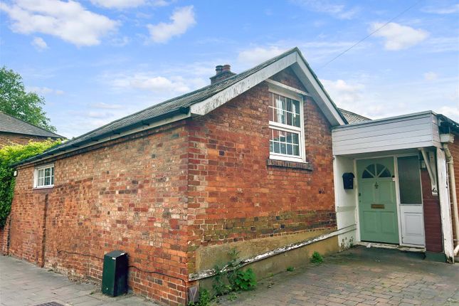 The Crescent, Bedford 3 bed detached bungalow for sale