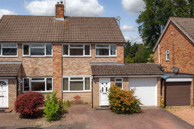 Whitmore Close, Sandhurst GU47 3 bed semi
