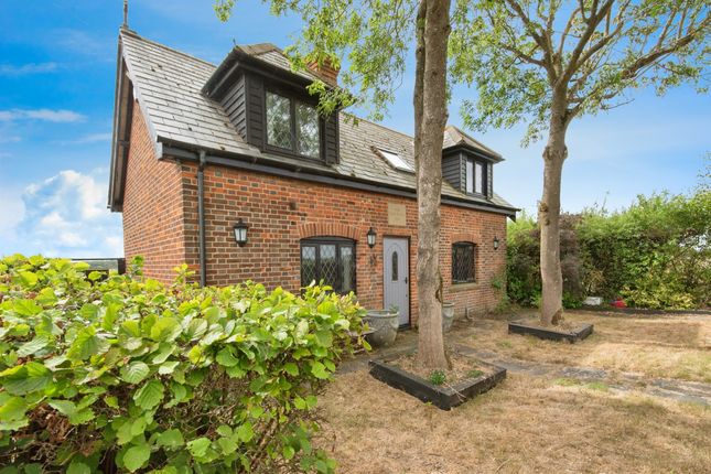 2 bedroom detached house for sale