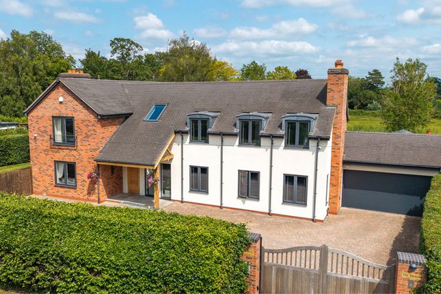6 bedroom detached house for sale