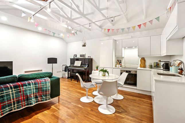 1 bedroom semi-detached house for sale