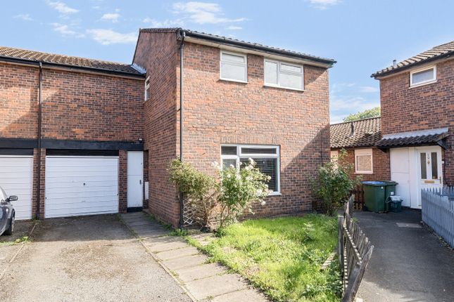 3 bedroom link detached house for sale