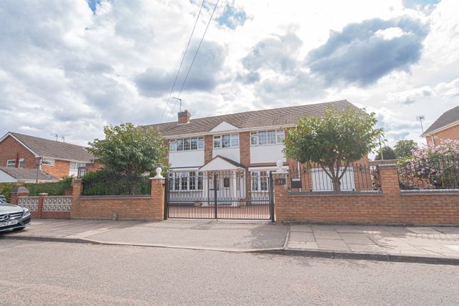 6 bedroom semi-detached house for sale