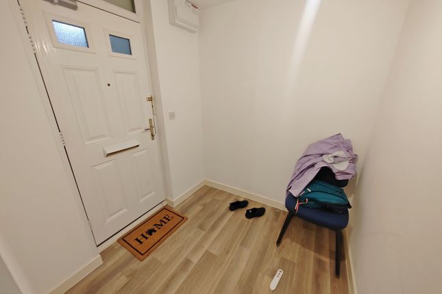 2 bed flat