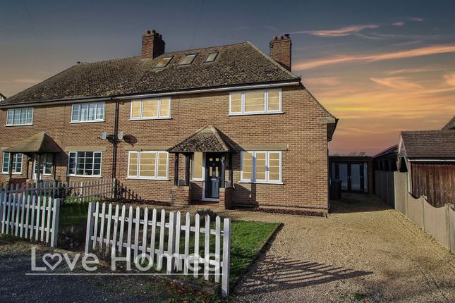 Manor Close, Westoning 4 bed semi