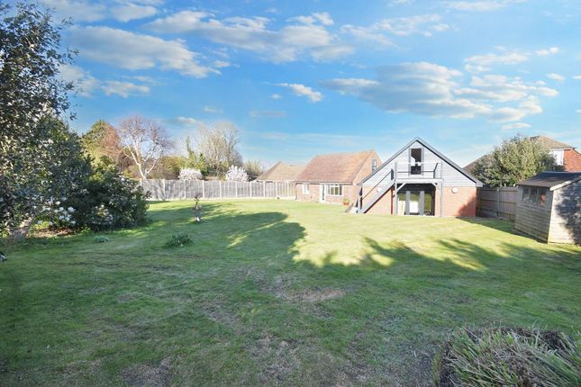 Haystoun Close, Eastbourne BN22 2 bed bungalow for sale