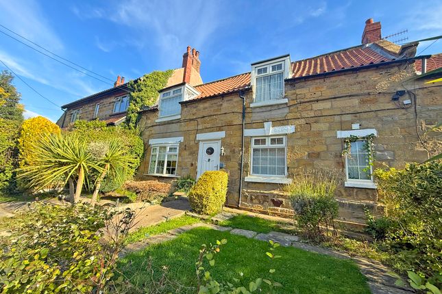 High Street, Scarborough YO13 3 bed cottage for sale