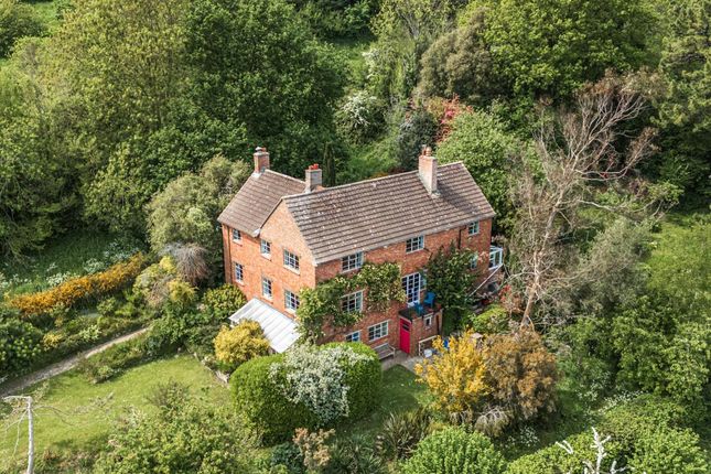 6 bedroom detached house for sale