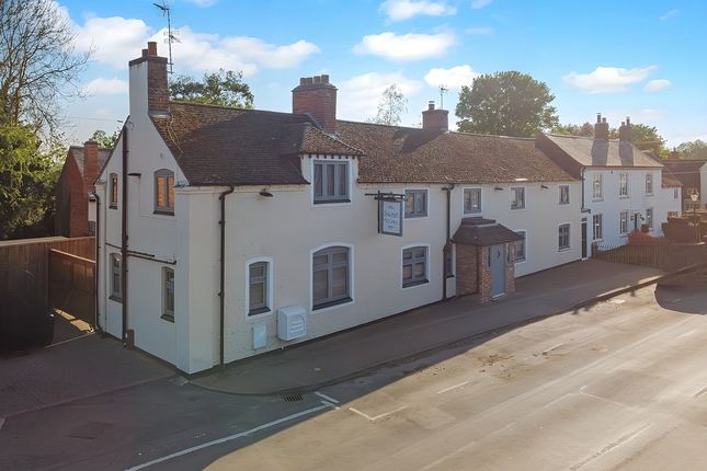 6 bedroom semi-detached house for sale