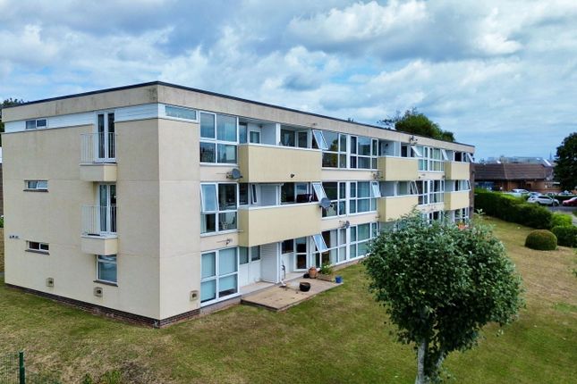 Barton Road, Torquay TQ1 2 bed ground floor flat for sale
