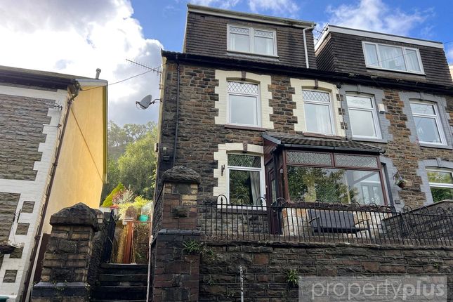 Graig Rd, Porth, Rhondda Cynon Taff... 4 bed semi