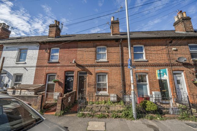 Elgar Road, Berkshire RG2 3 bed terraced house for sale