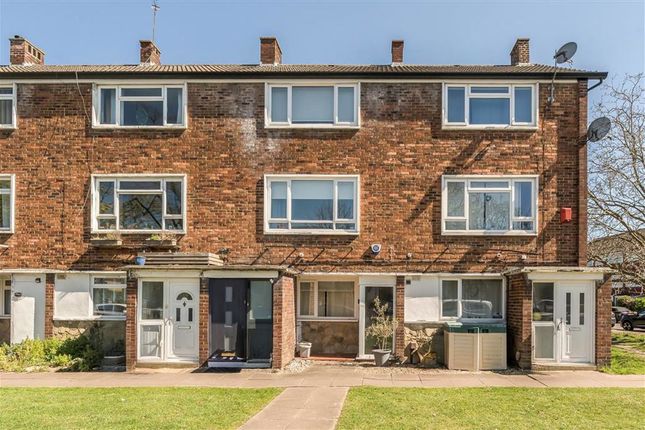 Burnt Ash Road, London SE12 2 bed maisonette for sale