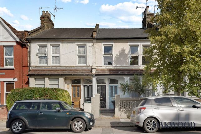 St. John's Road, London, N15 2 bed flat for sale