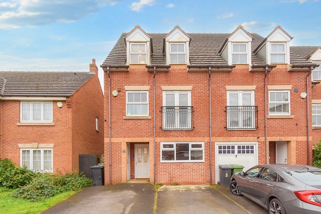 Field Park Grange, Gildersome, Leeds 5 bed end of terrace house for sale