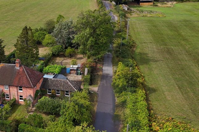 Aldermaston Road, Pamber Green... 4 bed semi