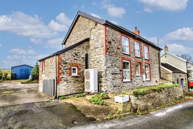 Cwm Cou, Newcastle Emlyn 3 bed link detached house for sale