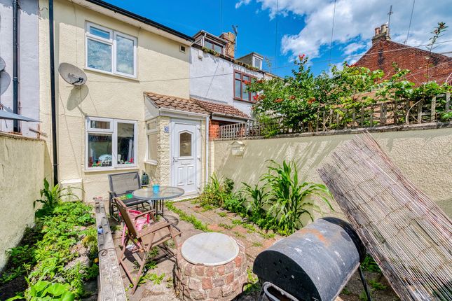 Old Wellington Place, Great Yarmouth 3 bed terraced house for sale