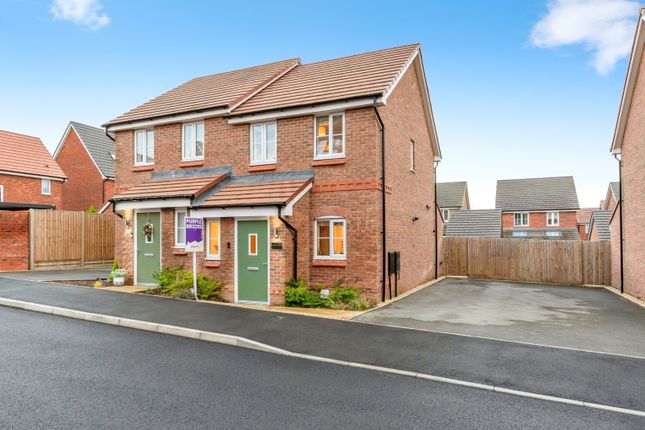 2 bedroom semi-detached house for sale