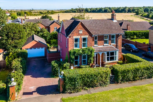 Wellingborough Road, Finedon NN9 4 bed detached house for sale