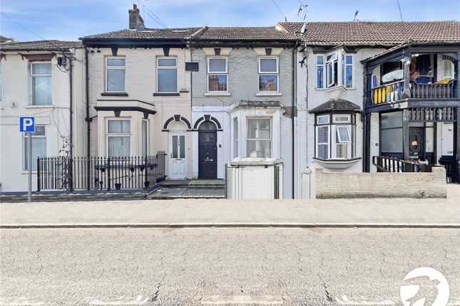 Luton Road, Chatham, Kent, ME4 1 bed flat for sale