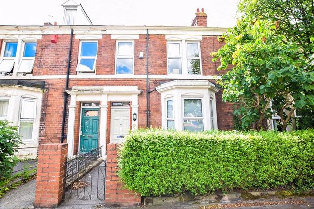8 bedroom terraced house for sale