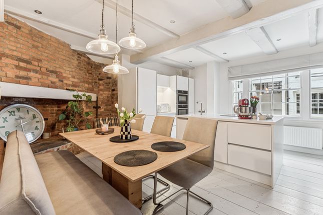 High Street, Wallingford, OX10 3 bed apartment for sale