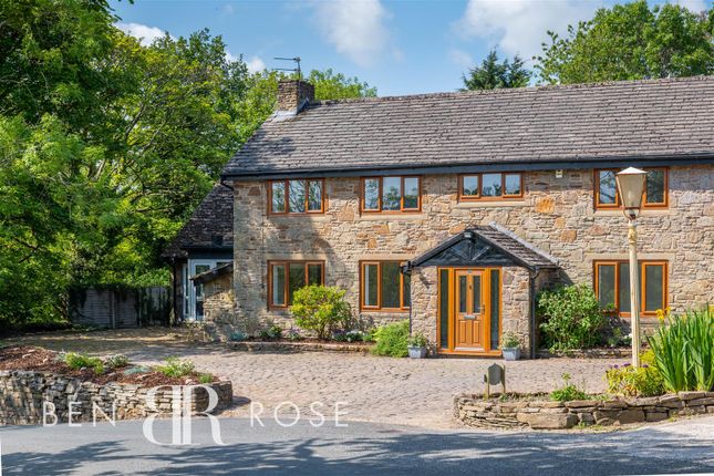 Back Lane, Heath Charnock, Chorley 4 bed semi